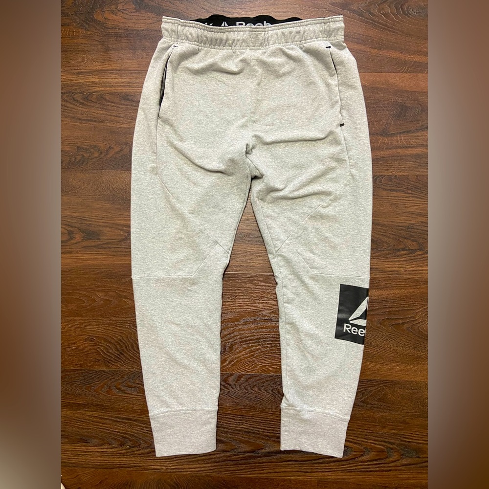 Reebok joggers - size M